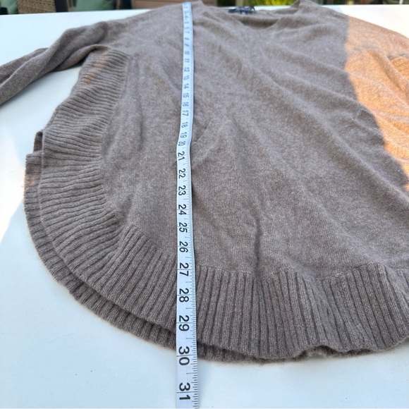 Saks Fifth Avenue Cashmere Tan Sweater, Kangaroo Pocket, Large, See Description - Picture 4 of 8